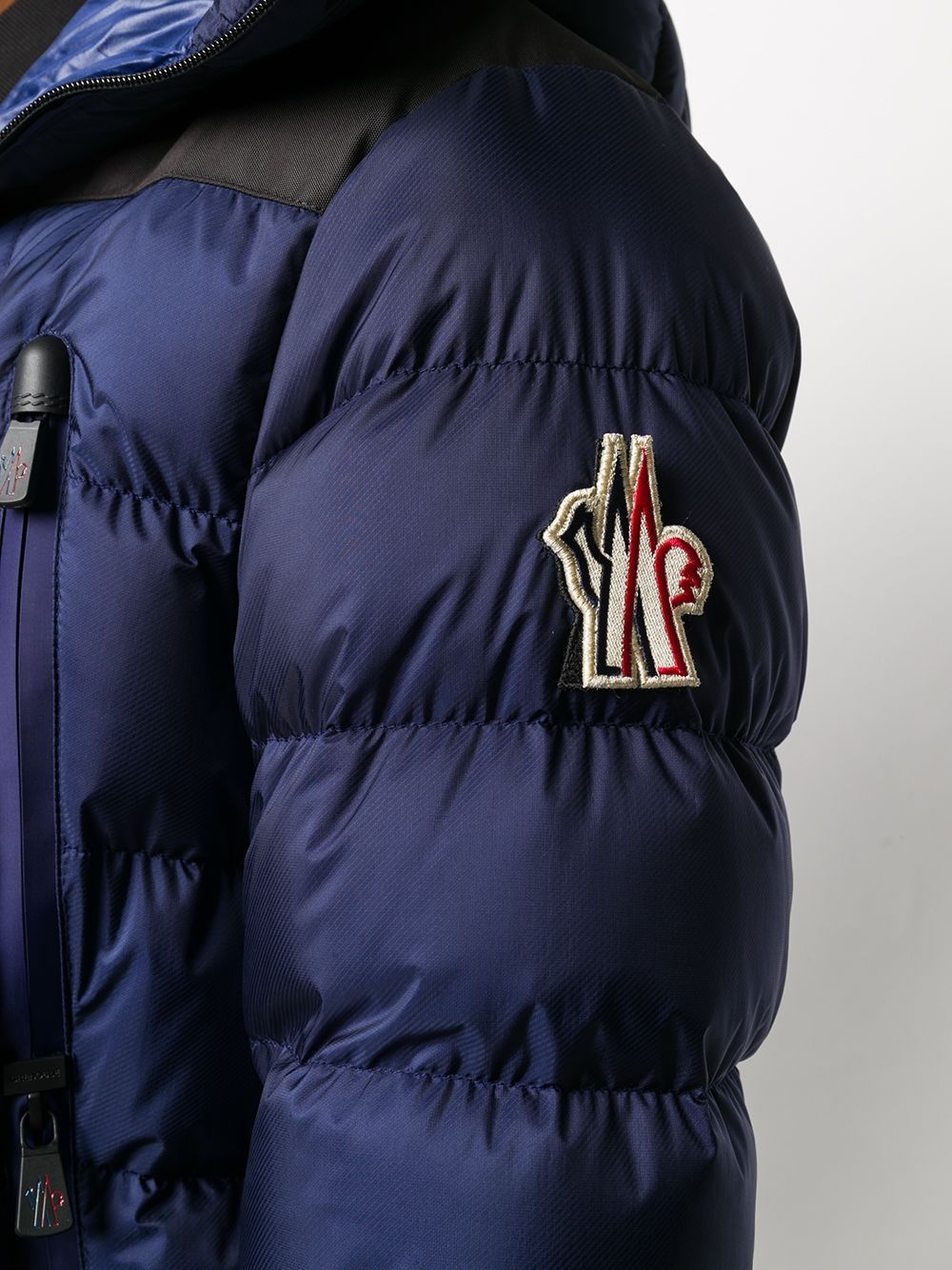 фото Moncler grenoble пуховик с капюшоном