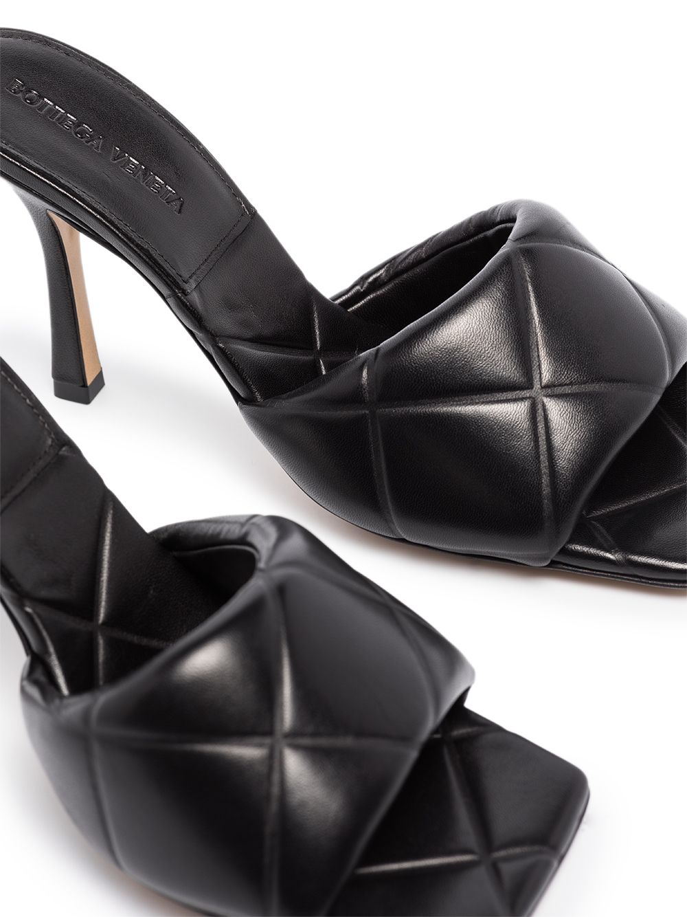 фото Bottega veneta black 100 leather quilted mules