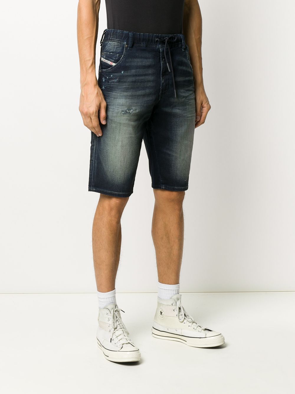 фото Diesel джинсовые шорты с эффектом потертости