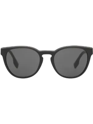 white burberry sunglasses