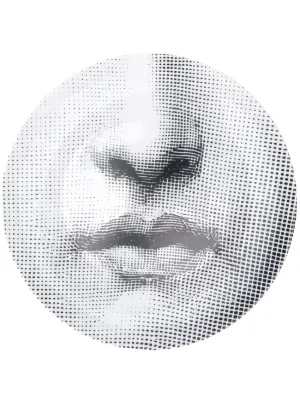 Fornasetti صحن بطبعة وجه