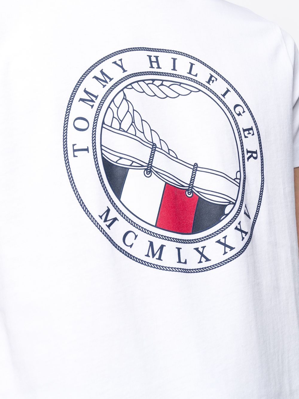 фото Tommy hilfiger футболка с логотипом