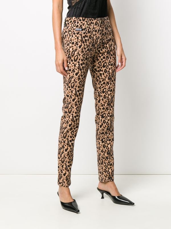 gris Moviente Iluminar Pantalones con estampado de leopardo Versace Jeans Couture por 744€ -  Compra online AW20 - Devolución gratuita y pago seguro
