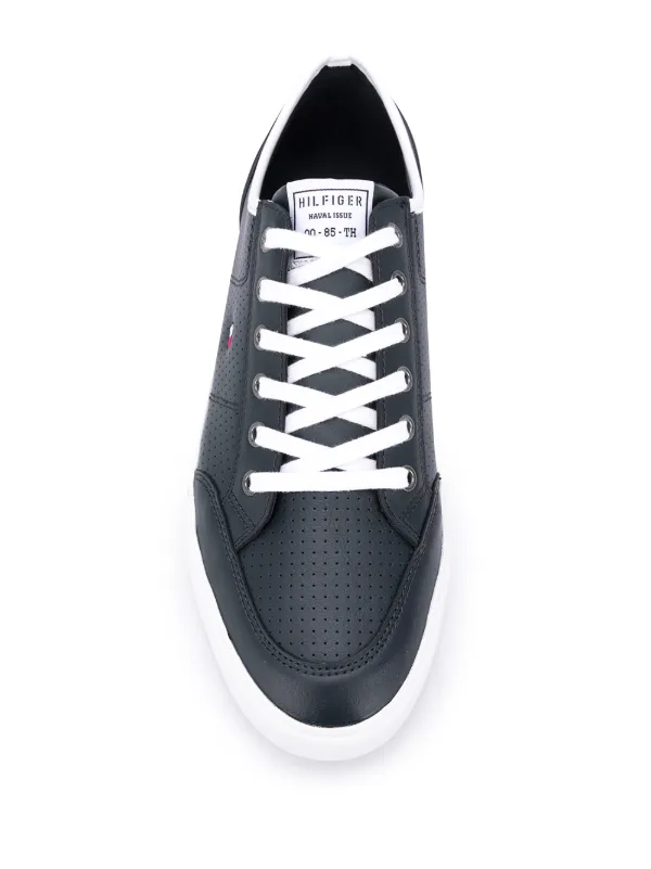 tommy hilfiger 85 shoes