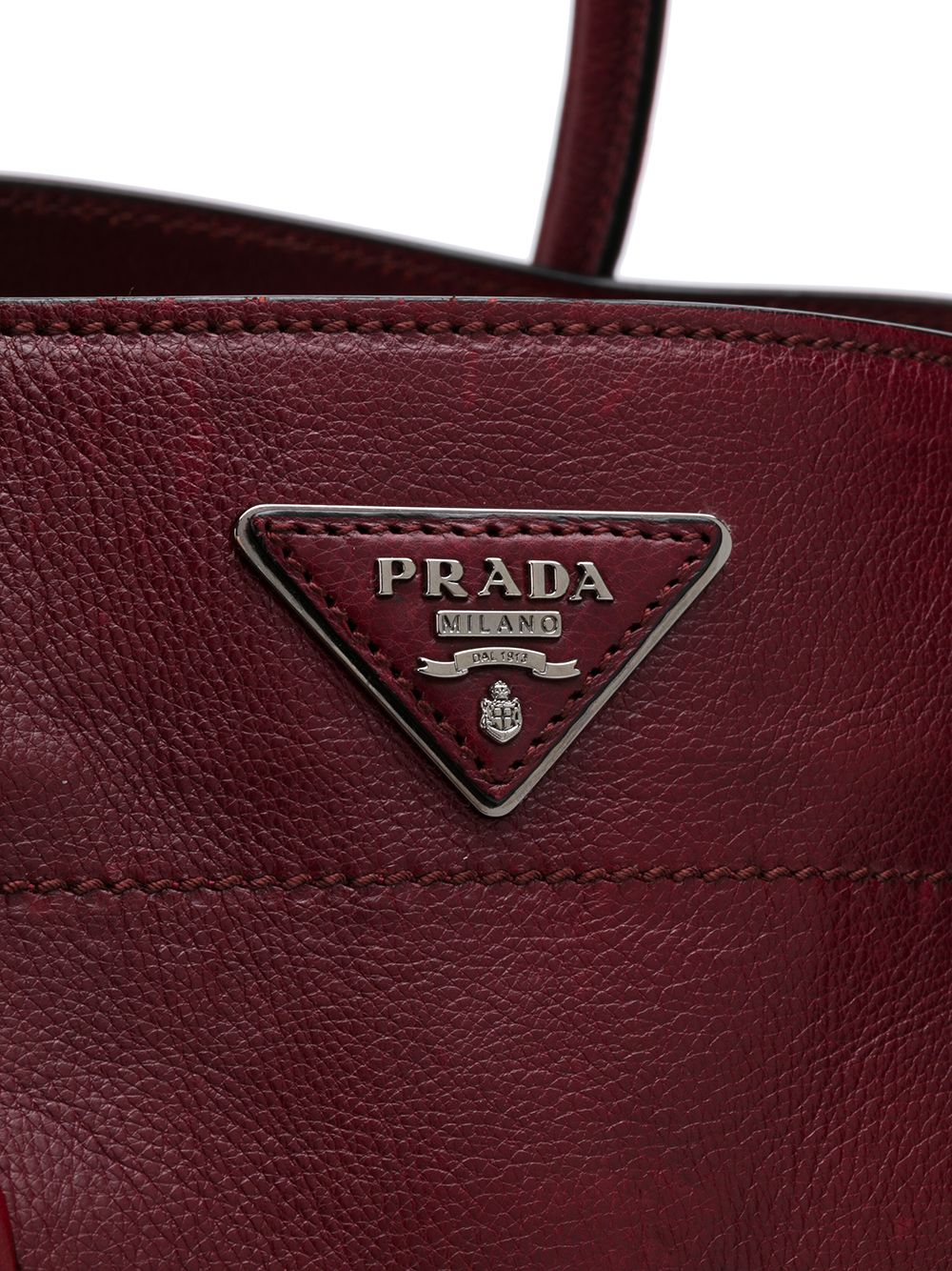 фото Prada pre-owned сумка-тоут с металлическим логотипом