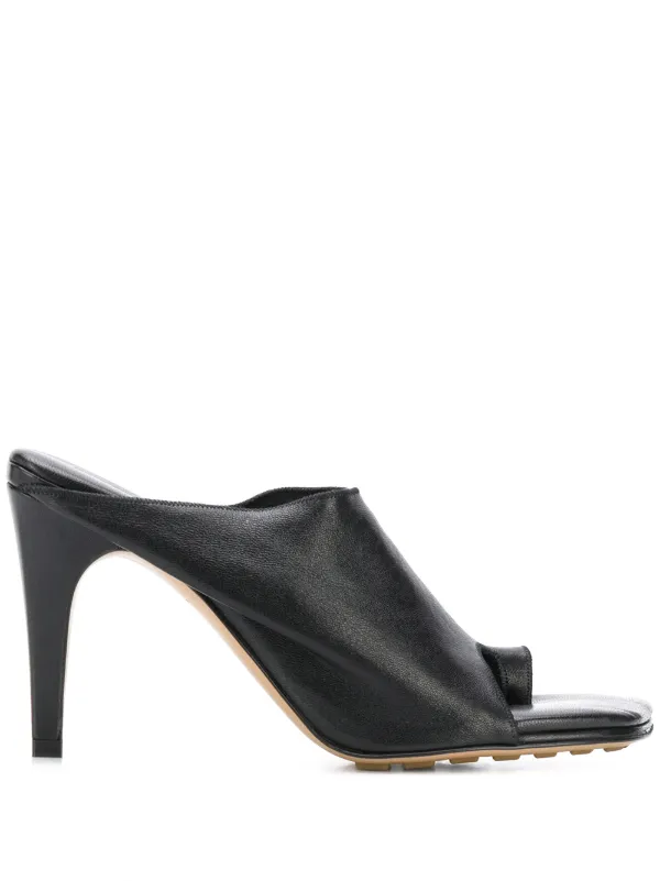 toe loop mules