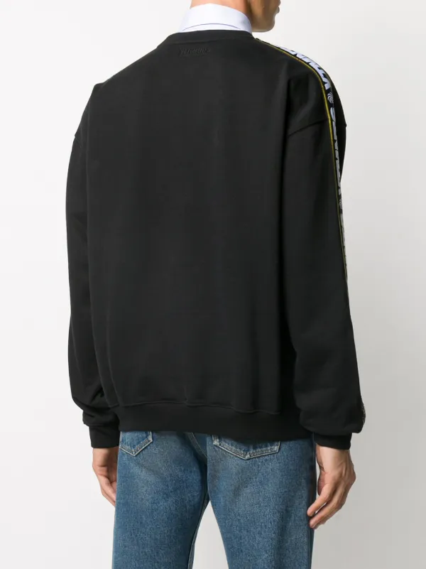 【関税込み】VETEMENTS ブラック ロゴ刺繍 スウェットシャツ VETEMENTS ロゴ スウェットシャツ | ブラック | FARFETCH JP