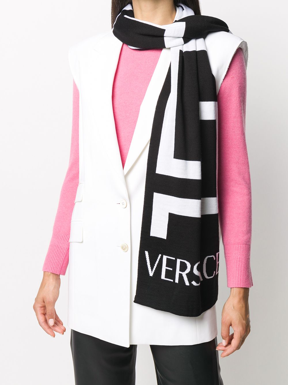 фото Versace шарф вязки интарсия с декором greca