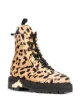 الصورة 2 من Off-White بوت عسكري بطبعة الشيتاه