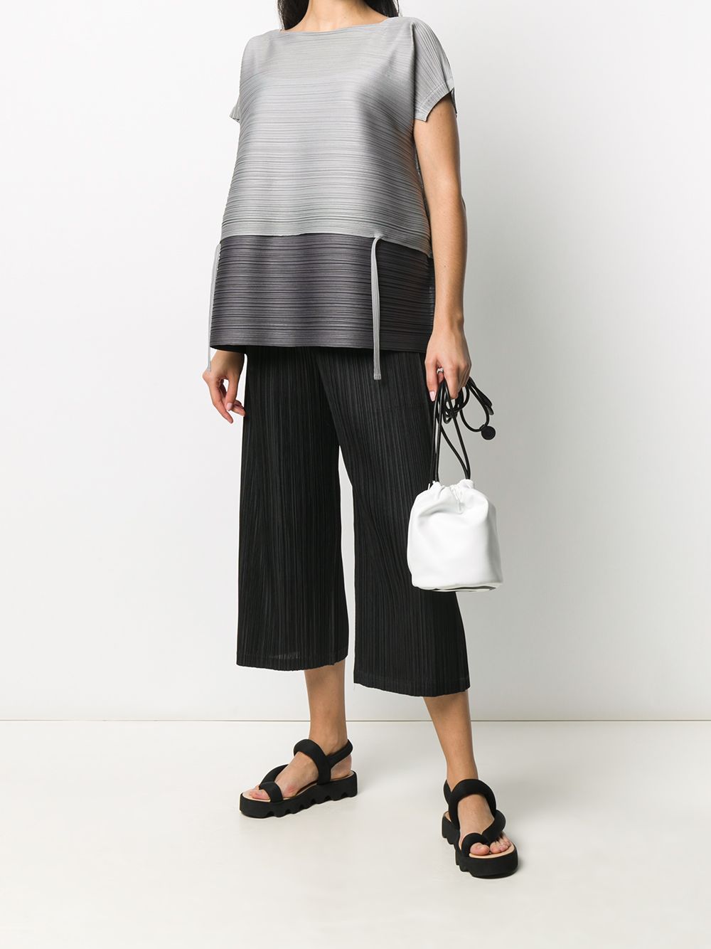 фото Pleats please issey miyake двухцветный плиссированный топ