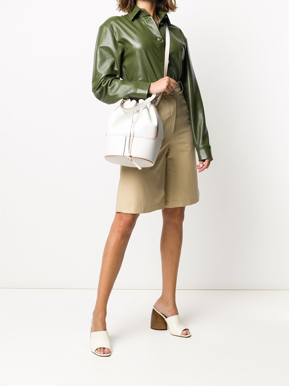 фото Loewe large balloon bucket bag