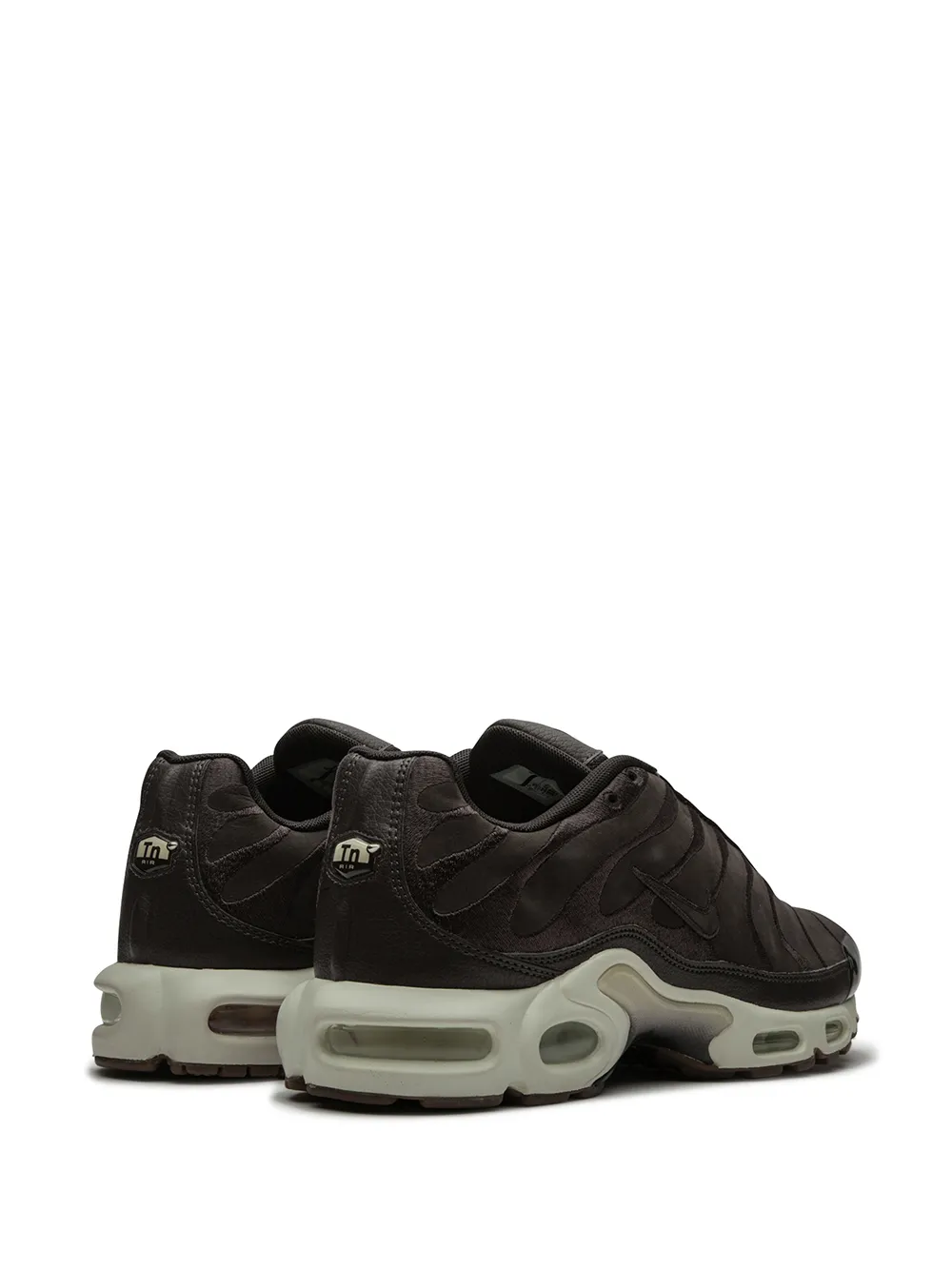 10 air max plus sneakers