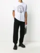 الصورة 2 من Versace Jeans Couture تيشيرت برقبة دائرية وشعار الماركة
