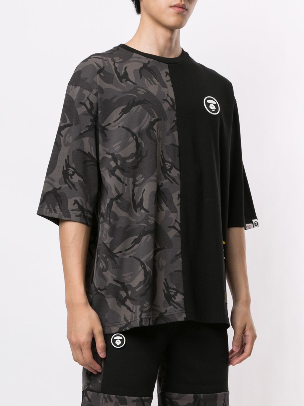 фото Aape by *a bathing ape® футболка с контрастной вставкой