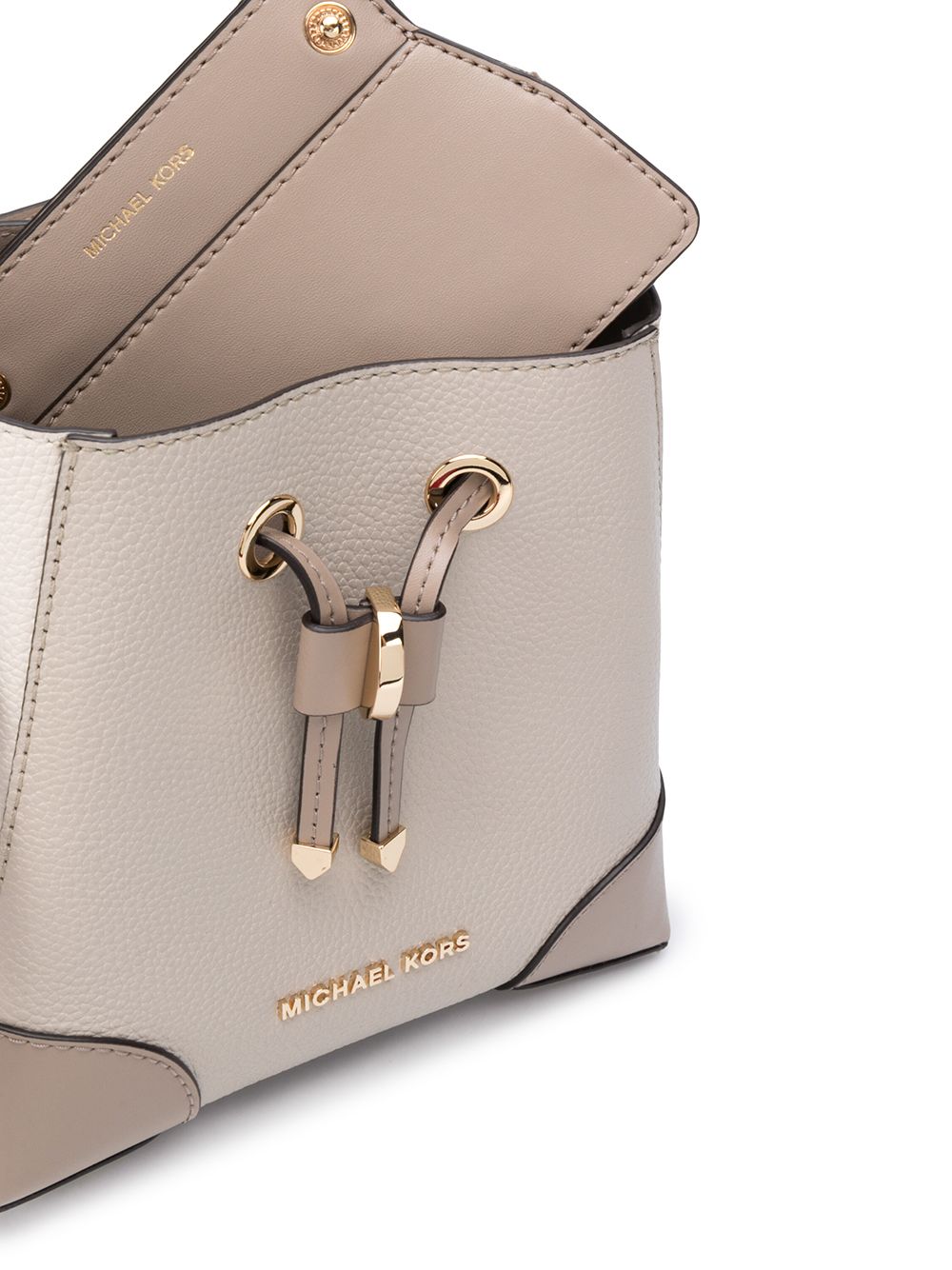 фото Michael michael kors mercer gallery bucker bag