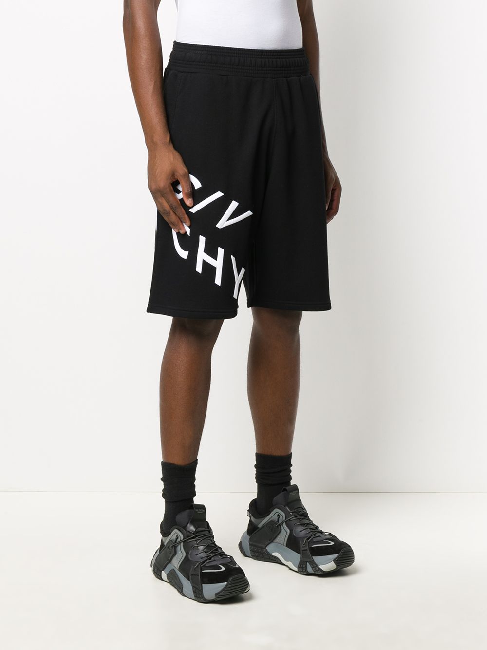 фото Givenchy шорты с вышитым логотипом