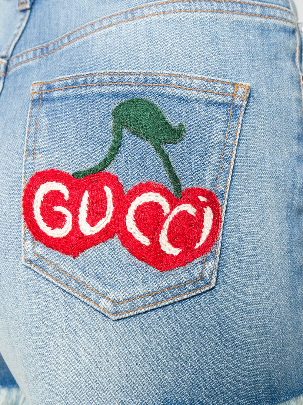 фото Gucci джинсовые шорты с бахромой