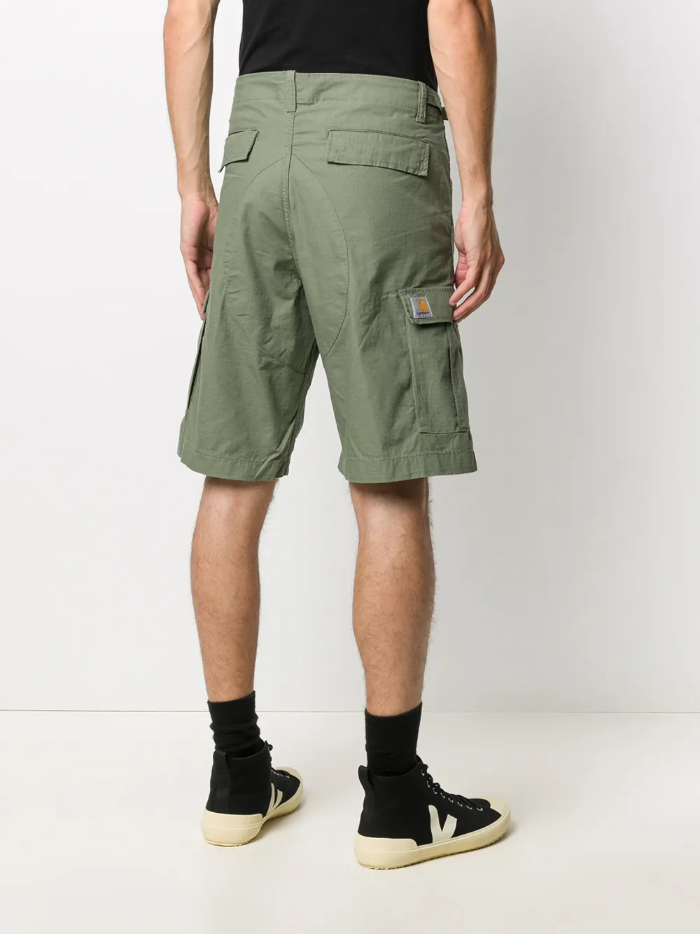 Carhartt WIP Shorts met logopatch aan zijkant Groen