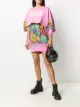 الصورة 2 من Versace Jeans Couture كنزة طويلة بطبعة بيزلي