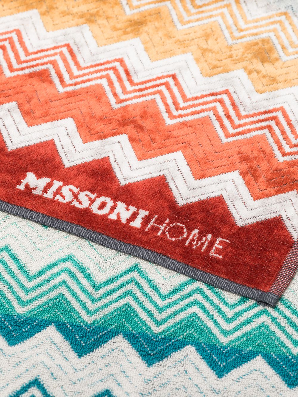 фото Missoni home пляжное полотенце yannis с узором зигзаг