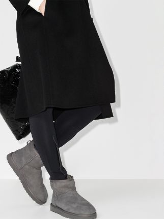 grey Classic Mini II shearling ankle boots展示图