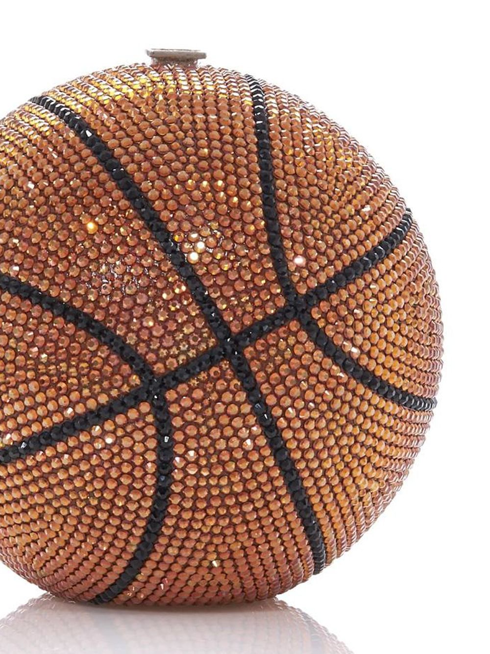 фото Judith leiber basketball ball sphere-shaped clutch