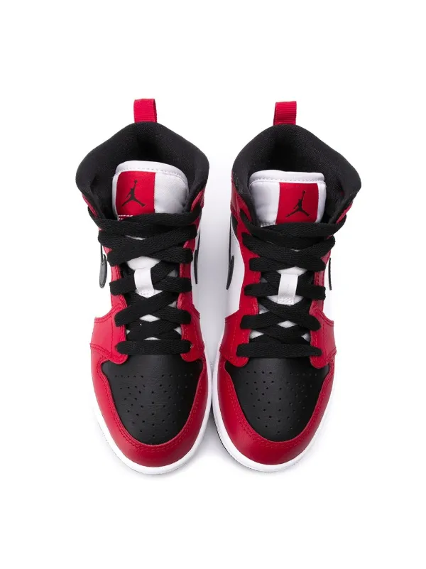 jordan chicago red toe