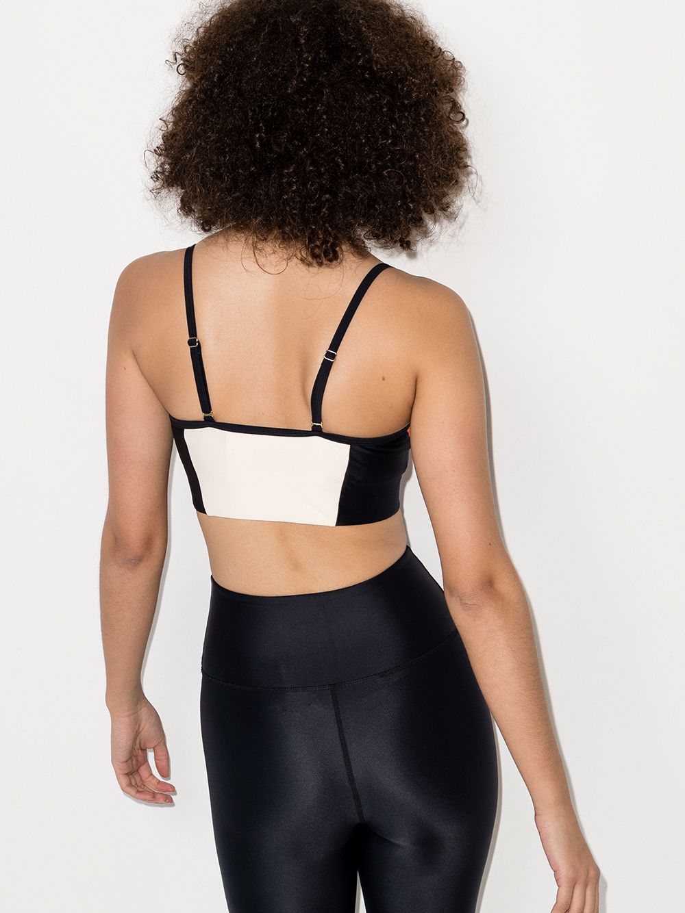 фото P.e nation score runner sports bra