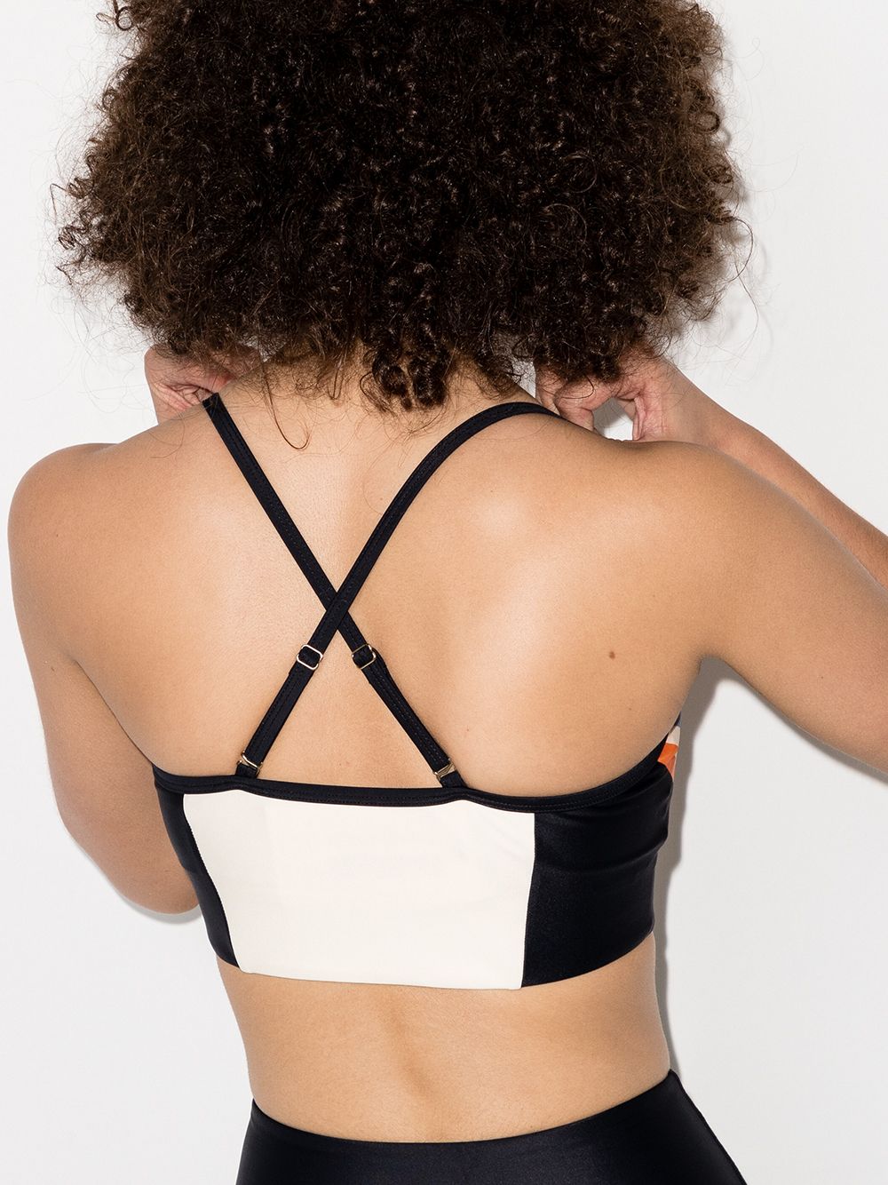 фото P.e nation score runner sports bra