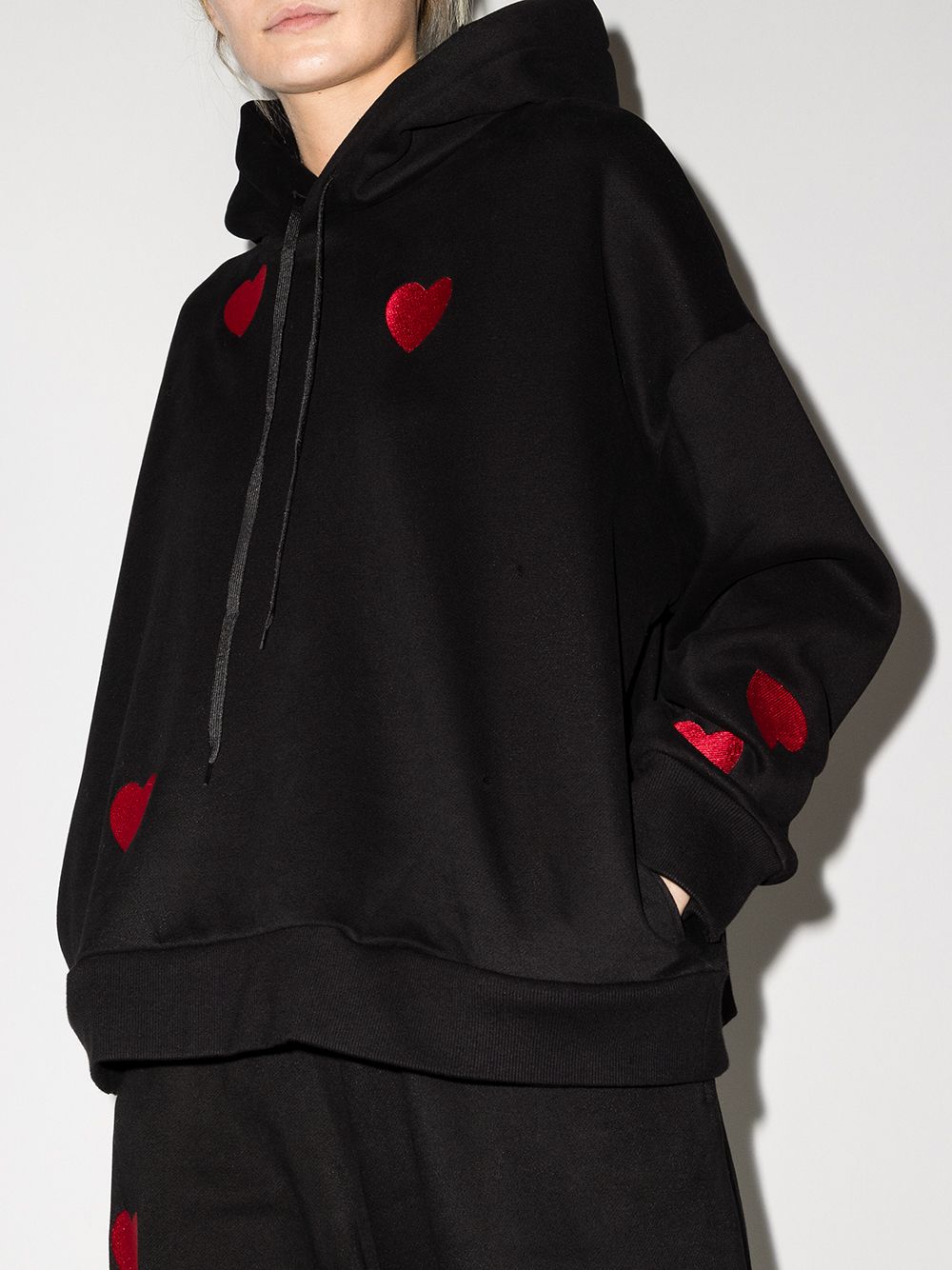 фото Natasha zinko embroidered heart hoodie