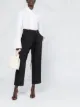 الصورة 2 من Helmut Lang بنطال قصير بتصميم ملفوف