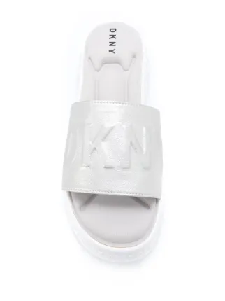 Mara embossed logo wedge slides展示图