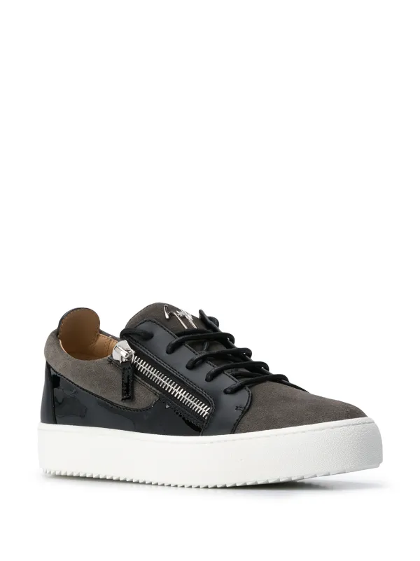 giuseppe zanotti signature