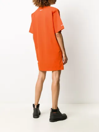 front logo patch oversized T-shirt dress展示图