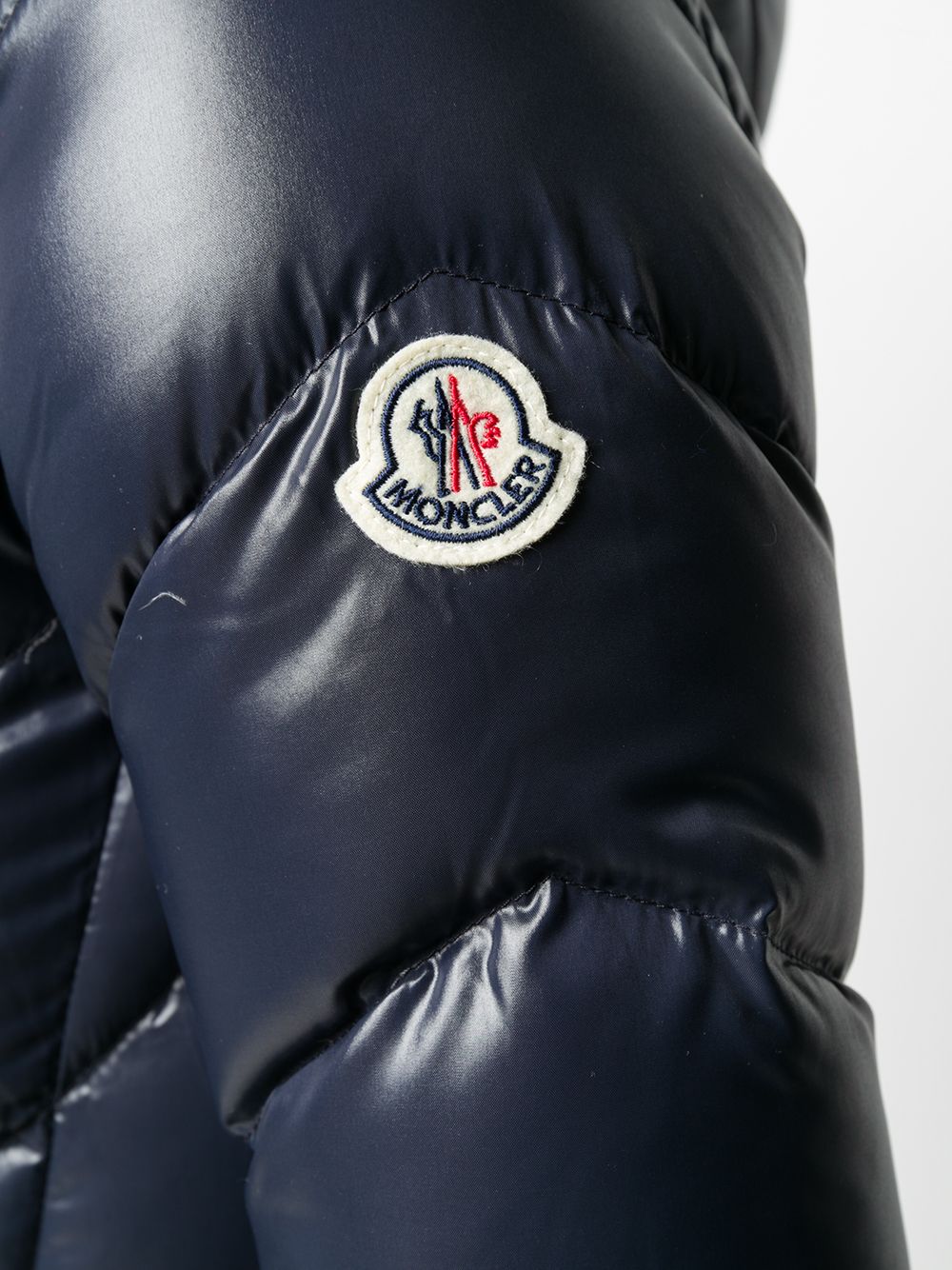 фото Moncler приталенный пуховик