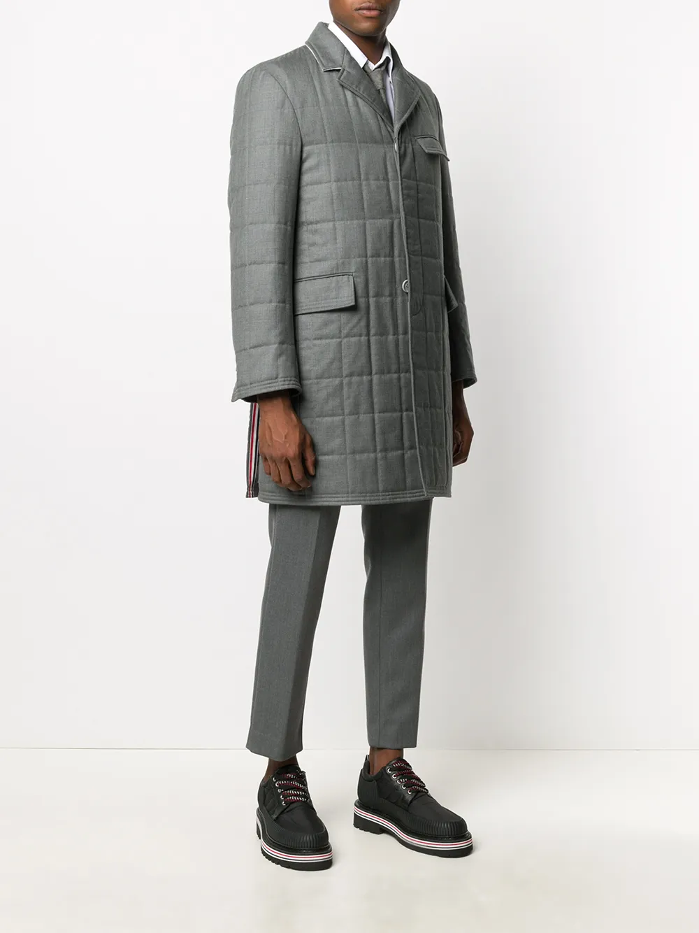 фото Thom browne стеганое пальто