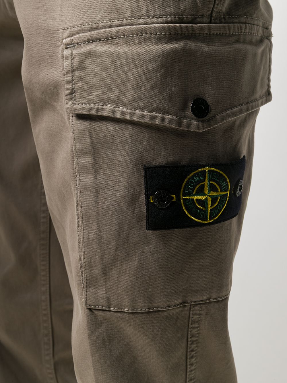 фото Stone island брюки карго с нашивкой-логотипом