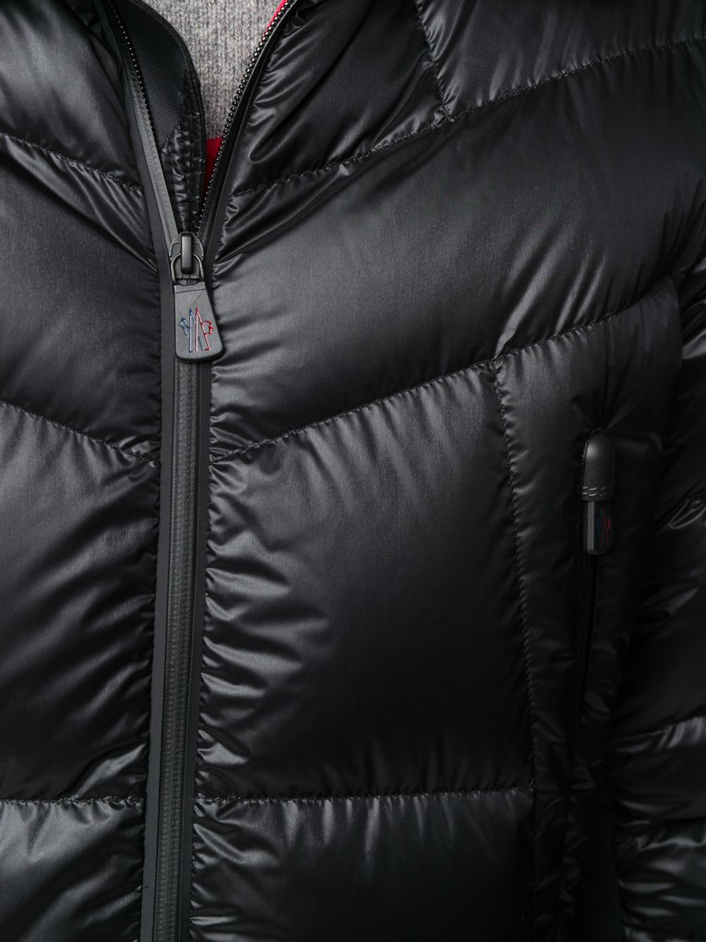 фото Moncler grenoble стеганый пуховик