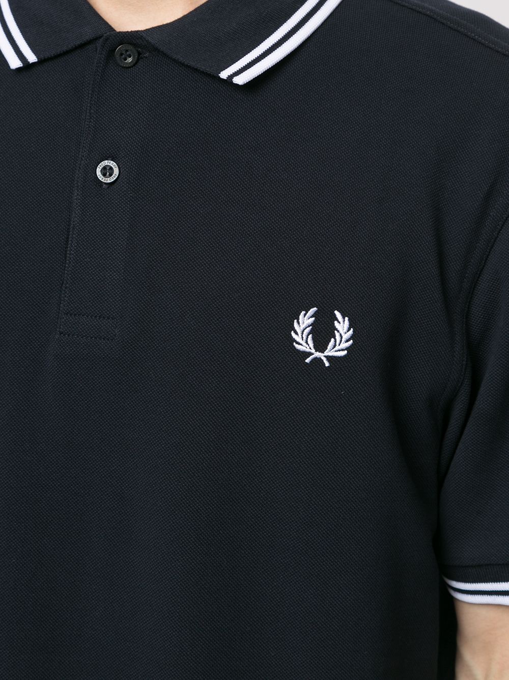 фото Fred perry рубашка поло с отделкой в полоску и логотипом