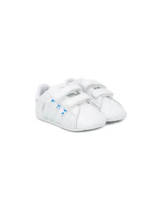 Adidas Kids white Superstar touchstrap sneakers for kids | BD8000 at  Farfetch.com