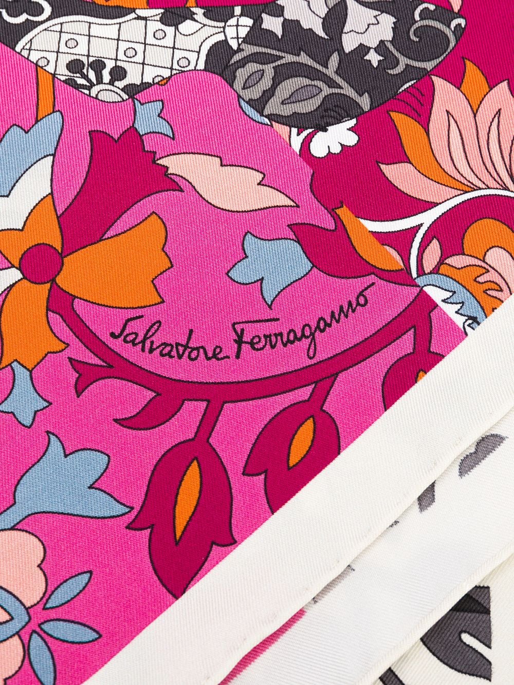 фото Salvatore ferragamo платок с цветочным принтом