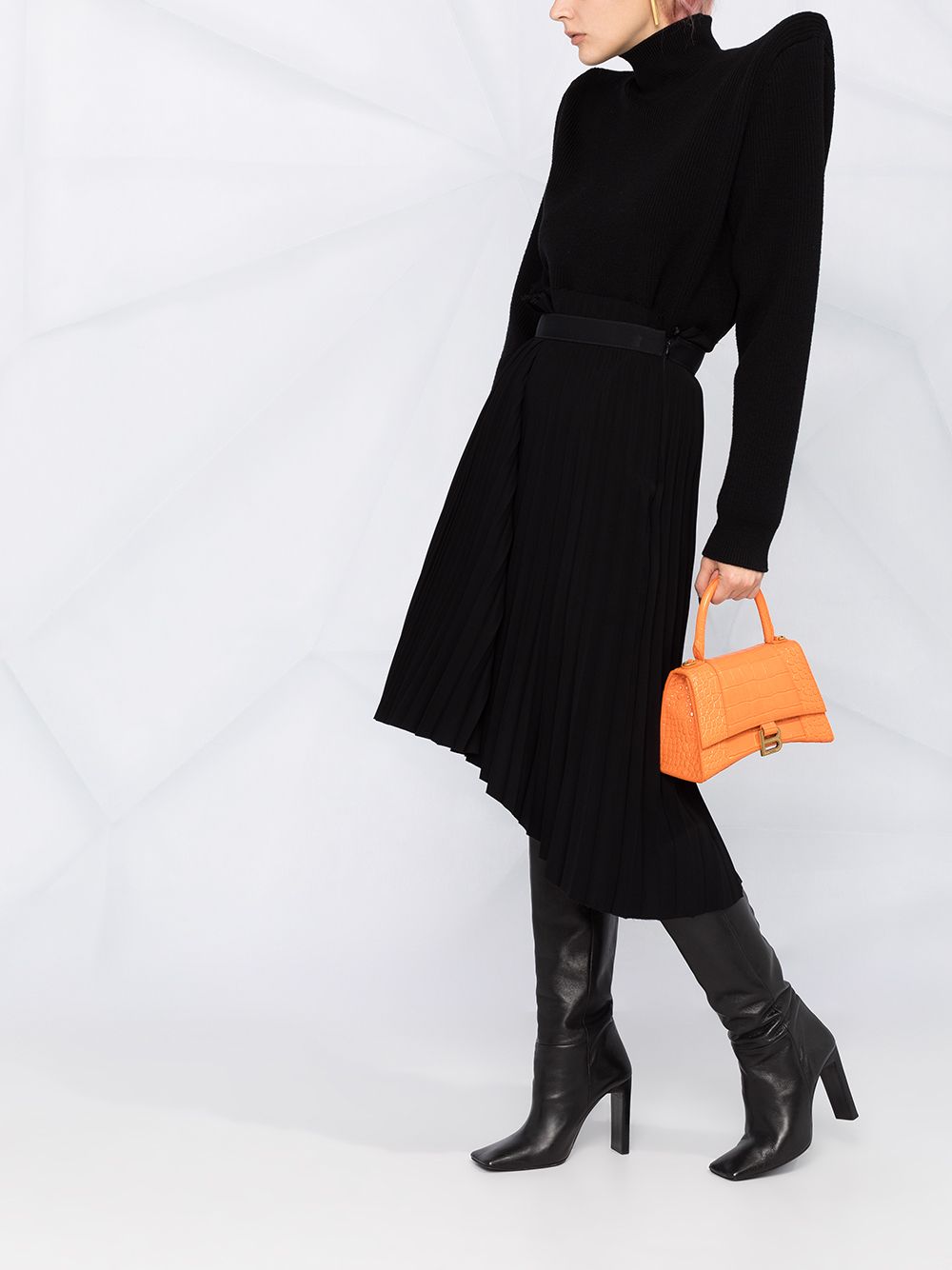 фото Balenciaga джемпер с высоким воротником и объемными плечами
