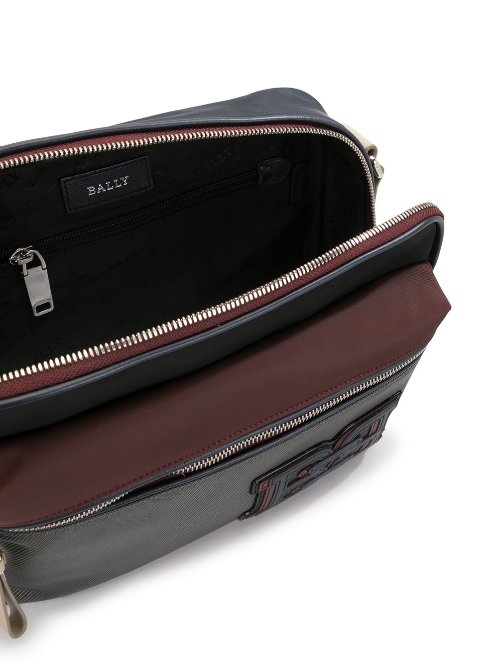 фото Bally logo patch shoulder bag