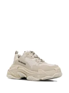 chunky balenciaga sneakers