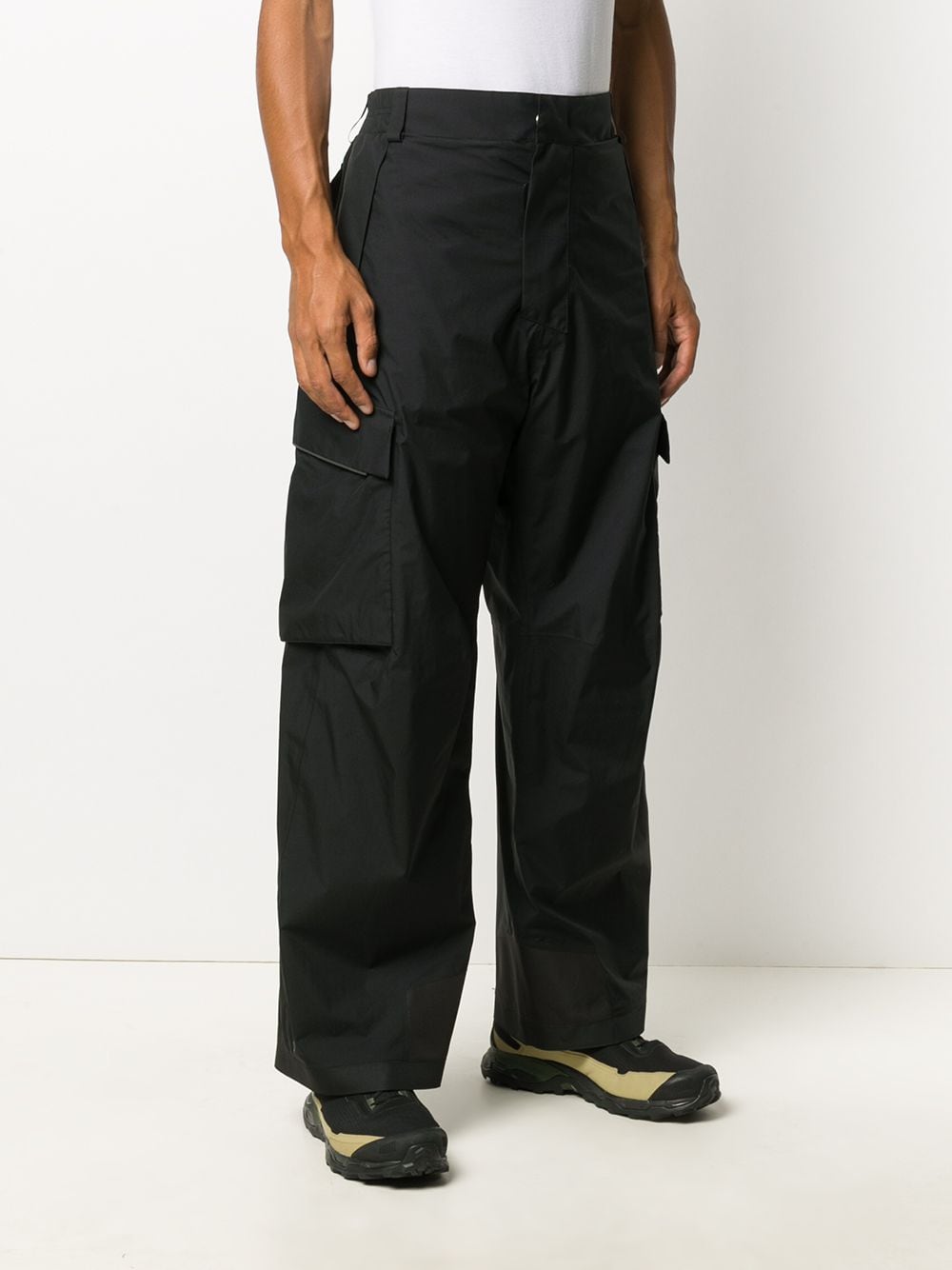 фото Moncler grenoble брюки с карманами карго