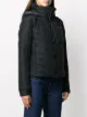 Canada Goose جاكيت منفوش بشارة