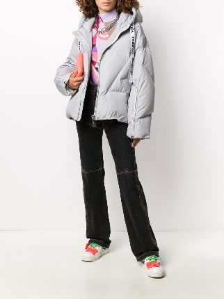 oversized hooded puffer jacket展示图