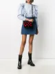 الصورة 2 من Love Moschino شنطة كروس بتطريز قلب