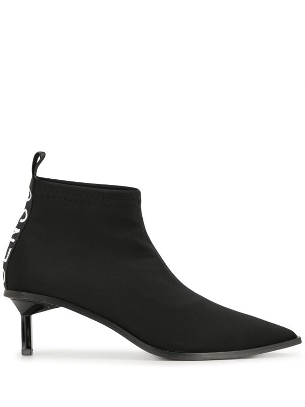 pointed heel boots