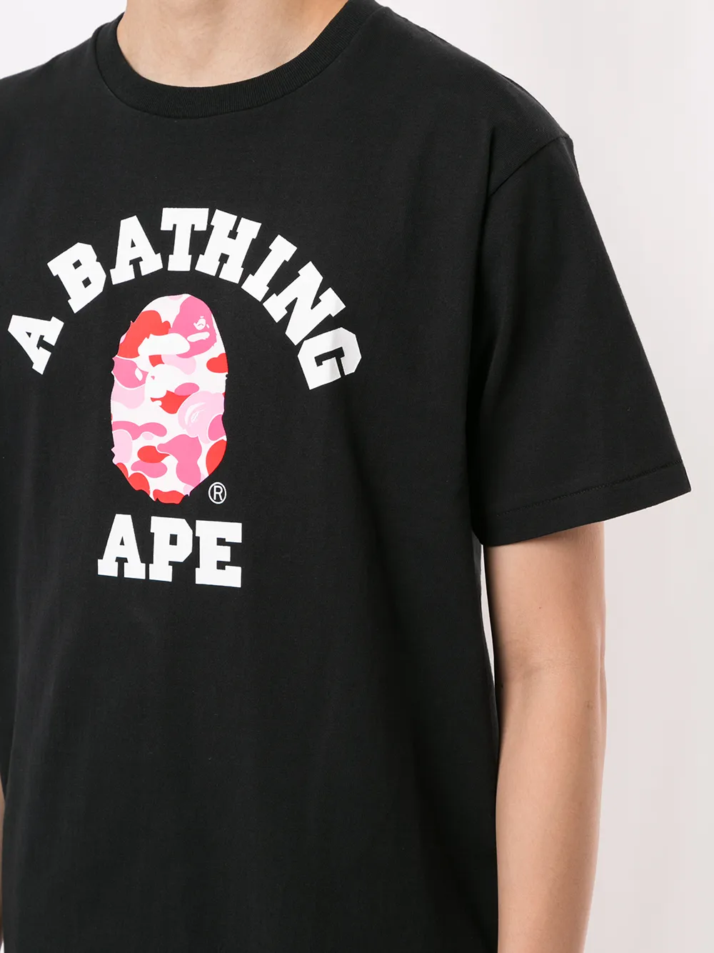 фото A bathing ape® футболка с графичным принтом и круглым вырезом